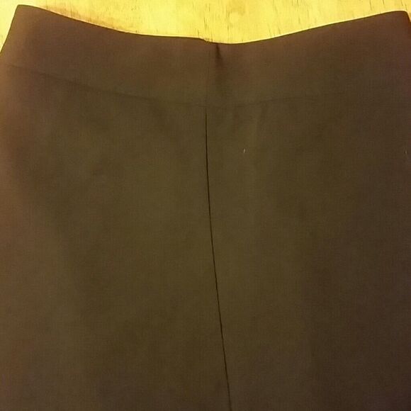 PLUS SIZE LITTLE BLACK SKIRT BY LANE BRYANT - Picture 2 of 4